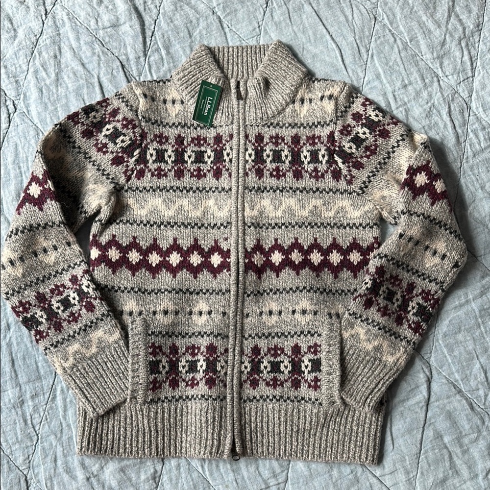 Women’s Gray and Burgundy Patterned Sweater SZ. XS 100% Lamb’s Wool